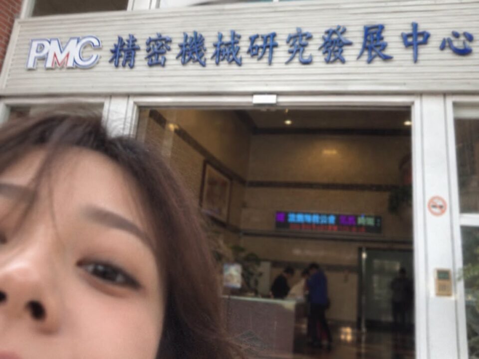 為什麼你的AI生成照片一看就有AI味?讓AI照片更真實的8個方法 1 AI生成照片的低AI感真實攝影示意